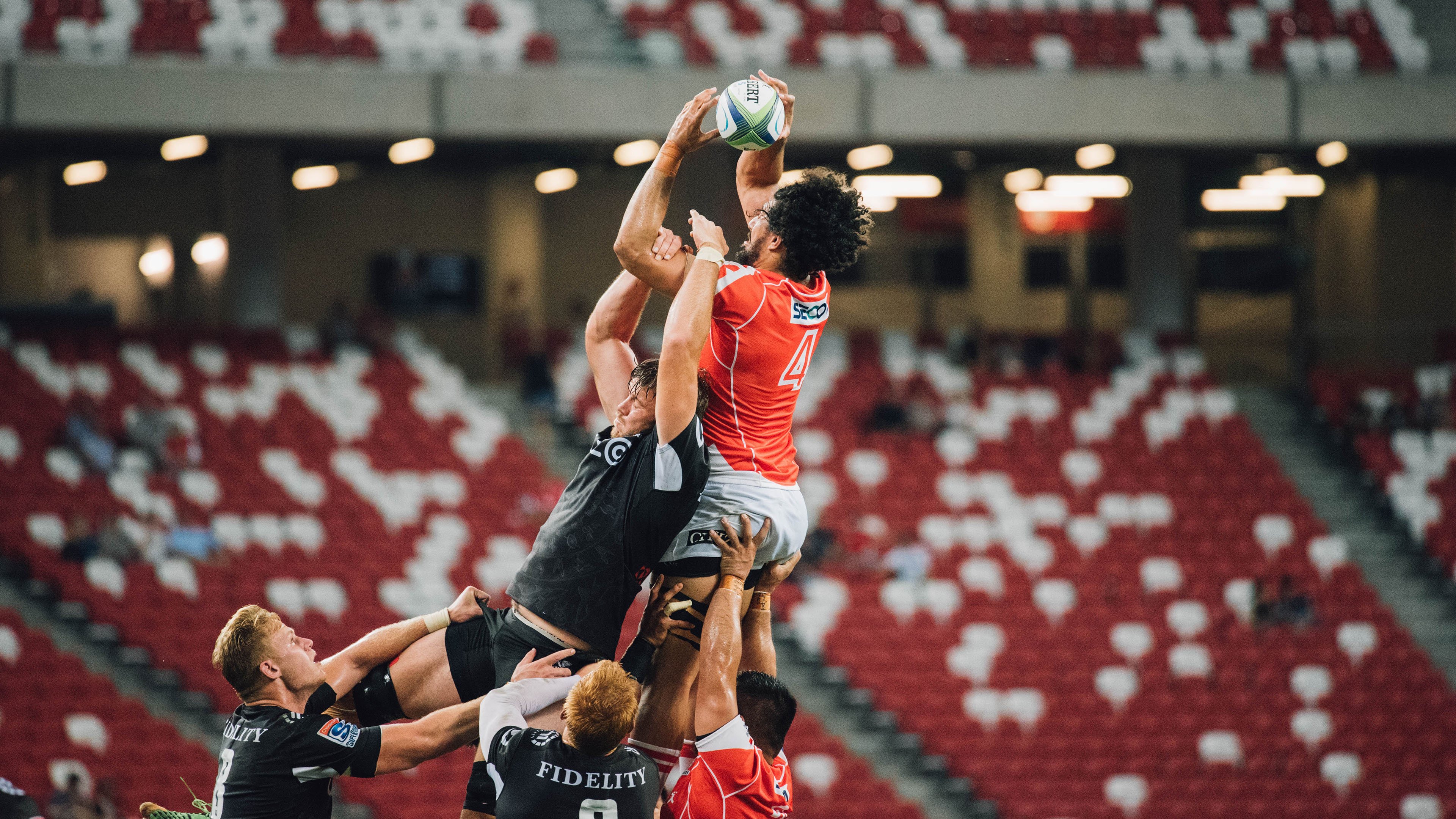 “四川省体育馆拳击赛事:谁能在拳击擂台上打破极限,迎接金牌荣耀?”